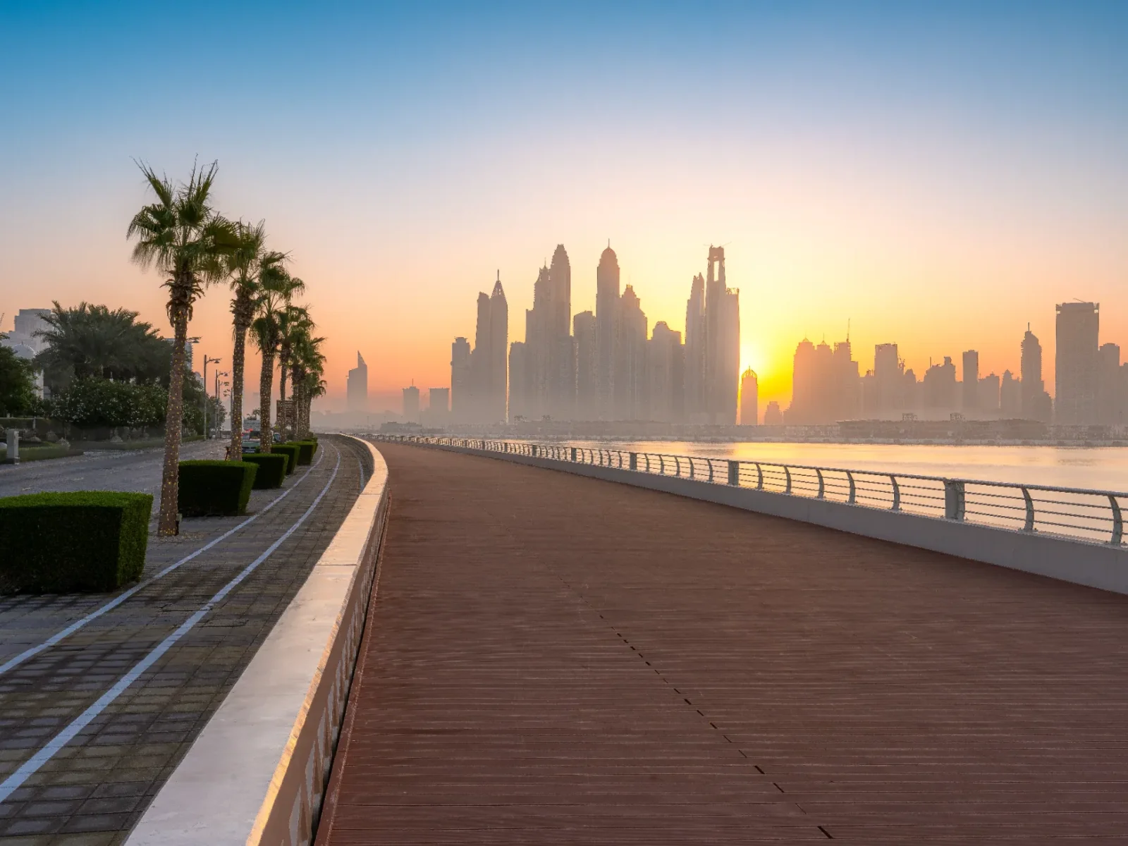 6 DAYS IN UNITED ARAB EMIRATES