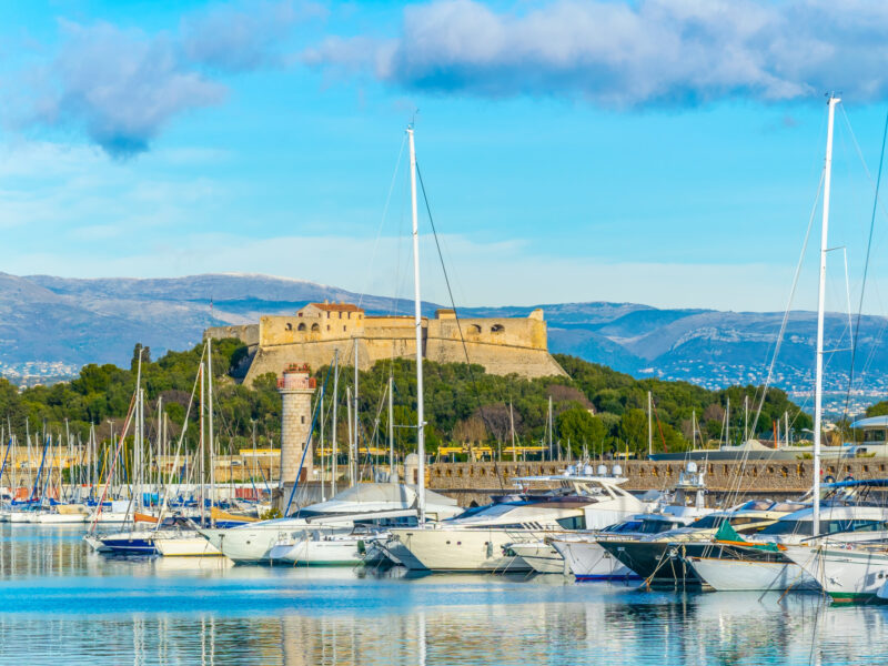 Port,Vauban,With,Fort,Carre,In,Antibes,,France